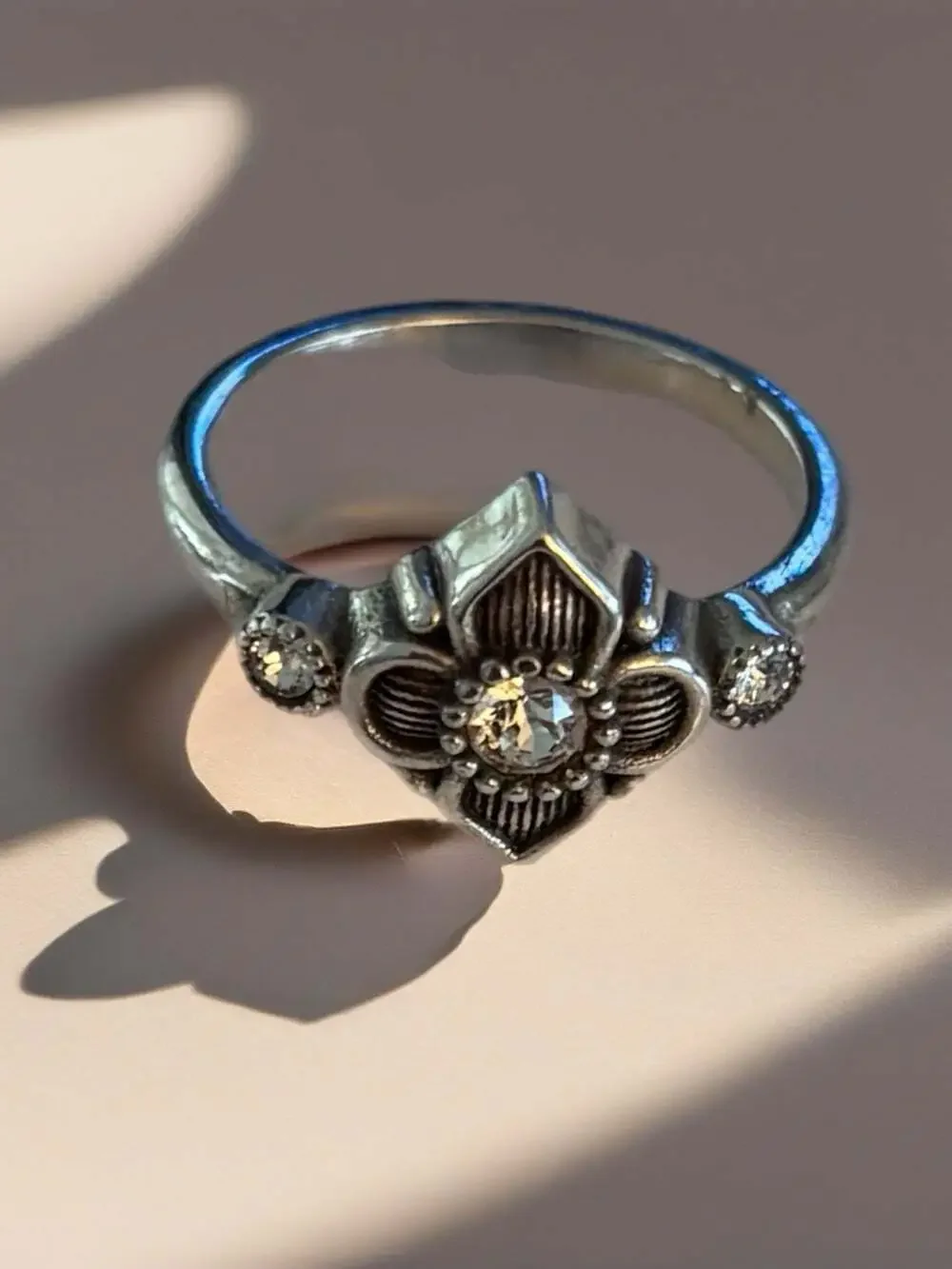 Brighton ALCAZAR Ring Size 8 Rare Find! SilverPlate.
